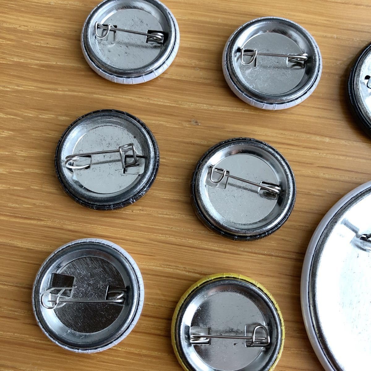 ピンバッジ　缶バッチ 缶バッジ用 丸型44mm Zピン 100個 BZP-R44 | 部品 パーツ 素材
